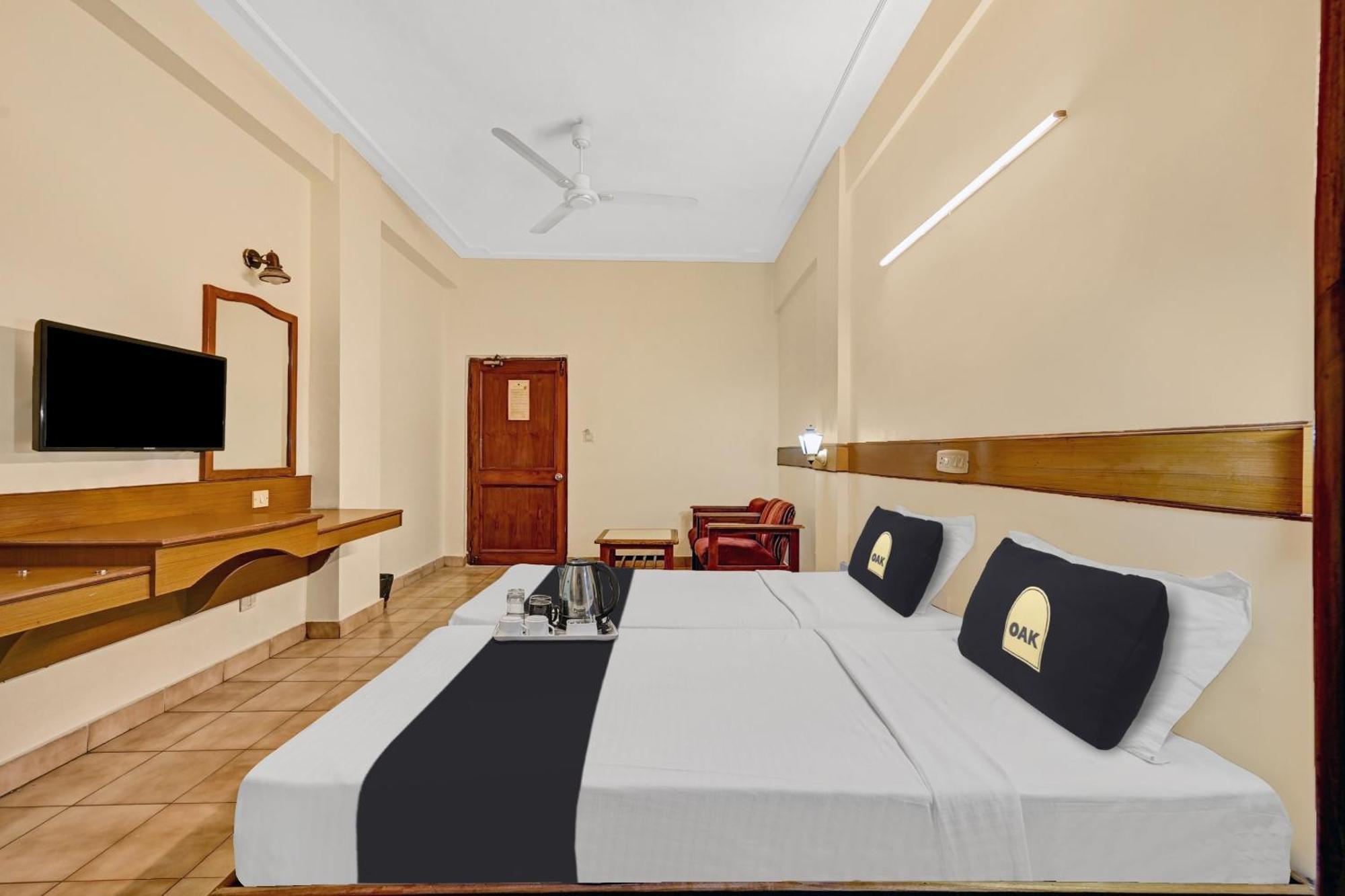 Super Townhouse Oak Hotel Belsons Taj Mahal Secundurabad Exterior foto