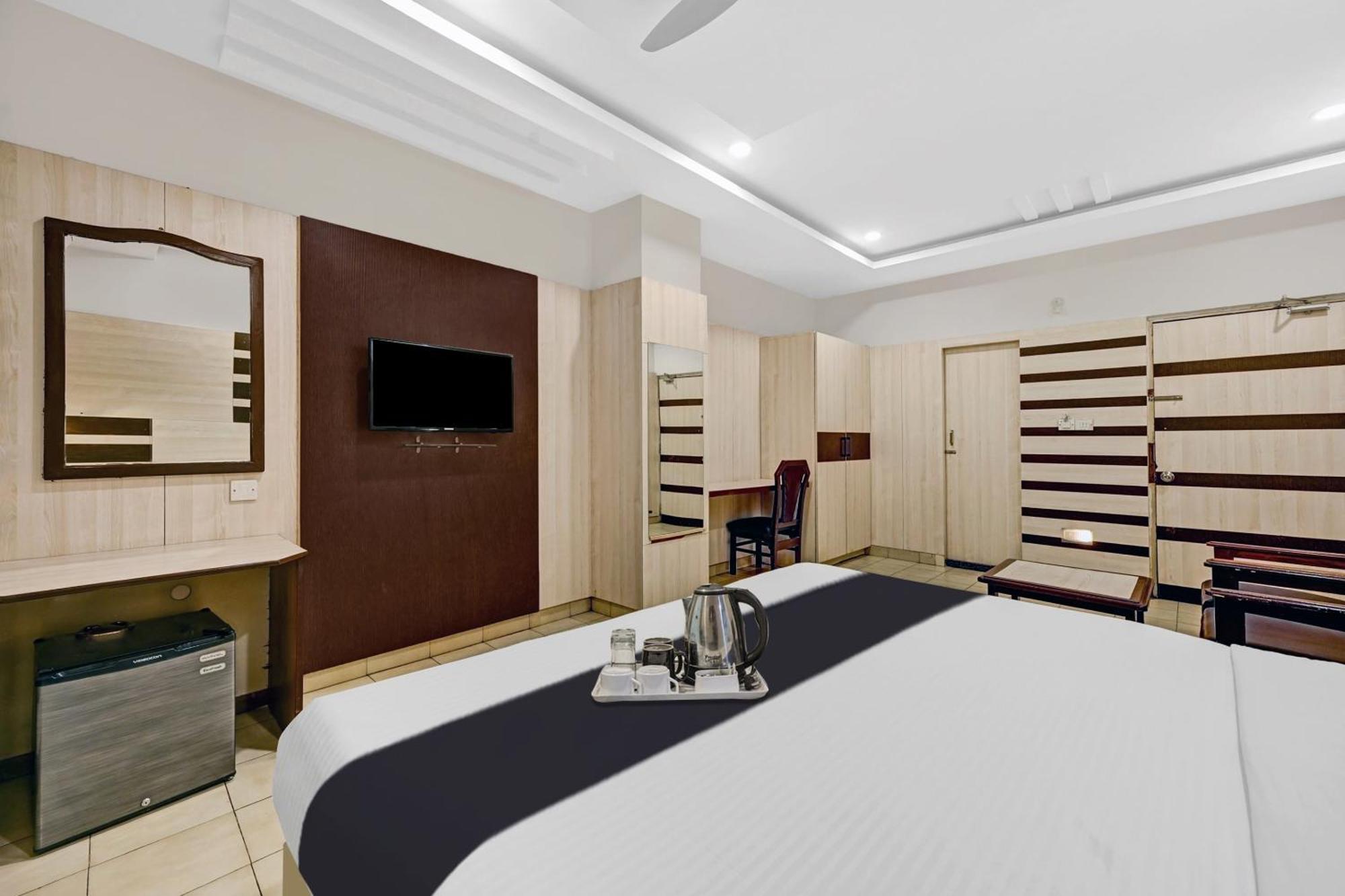 Super Townhouse Oak Hotel Belsons Taj Mahal Secundurabad Exterior foto